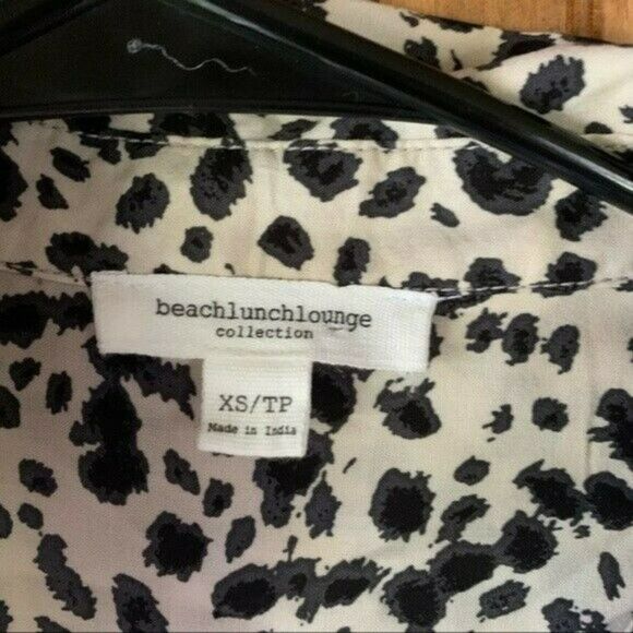 beachlunchlounge Animal Print Buttoned Blouse Women's XS - Picture 2 of 9